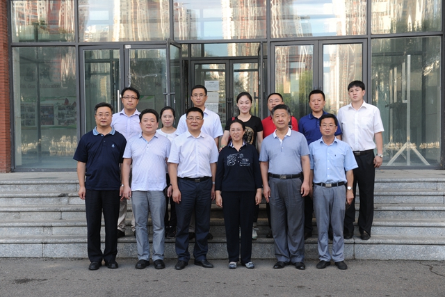 团中央书记处书记全国少工委主任罗梅一行来校调研指导工作
