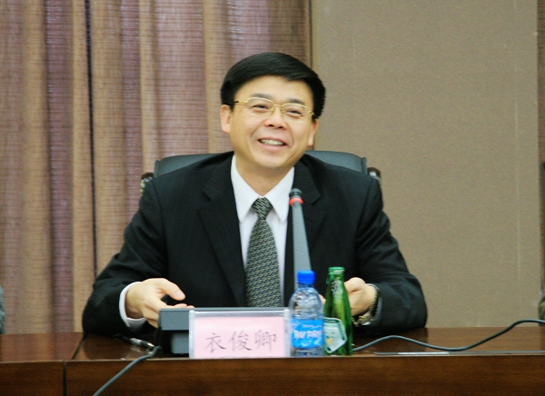 省委领导来我校宣布校长任职的决定-齐齐哈尔大学