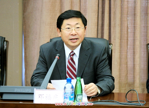 省委领导来我校宣布校长任职的决定-齐齐哈尔大学